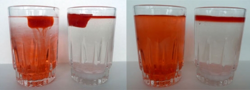 Sklenice na začátku experimentu a na jeho konci.